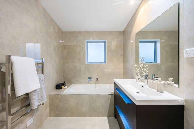 Photo of property in 3 Tuangi Street, Long Bay, Auckland, 0630