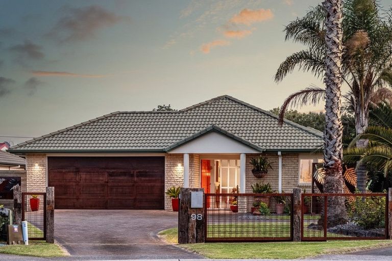 Photo of property in 98 Denny Hulme Drive, Mount Maunganui, 3116