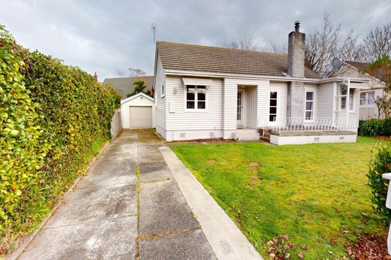 Photo of property in 7 Anderson Street, Hokowhitu, Palmerston North, 4410