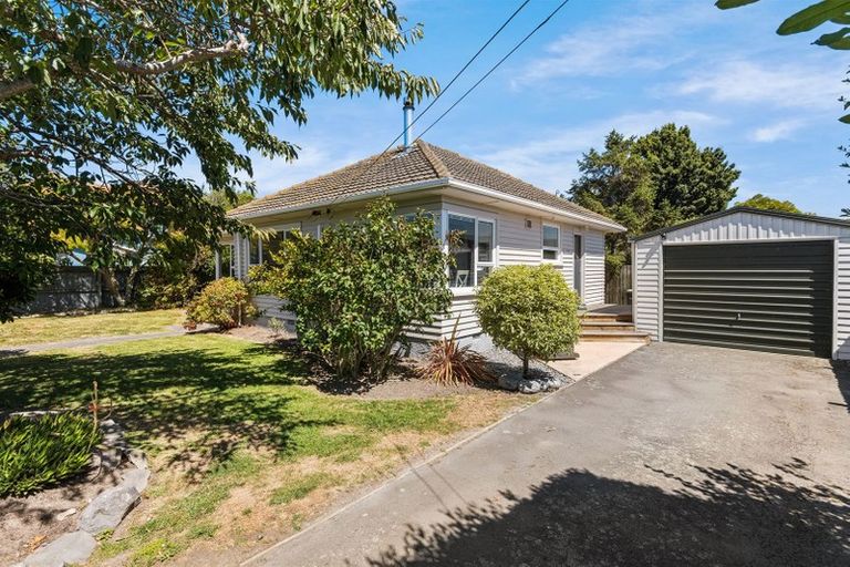 Photo of property in 1a Badger Street, Parklands, Christchurch, 8083