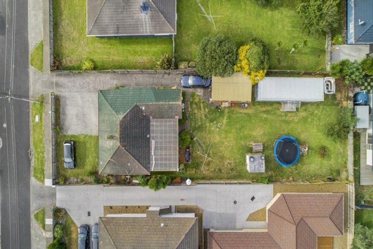 Photo of property in 15 Arimu Road, Papakura, 2110