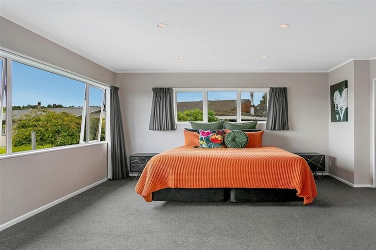 Photo of property in 11 Golders Place, Richmond Heights, Taupo, 3330