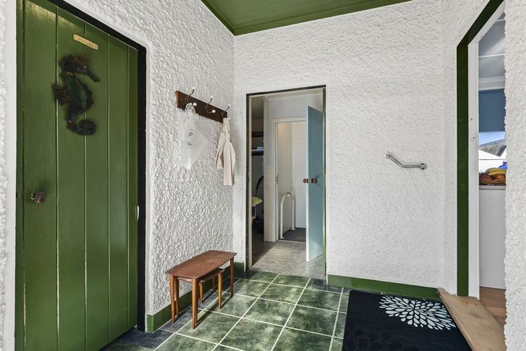 Photo of property in 219 Devon Street West, New Plymouth, 4310