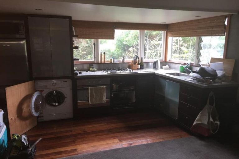 Photo of property in 23 Hawkhurst Road, Lyttelton, 8082