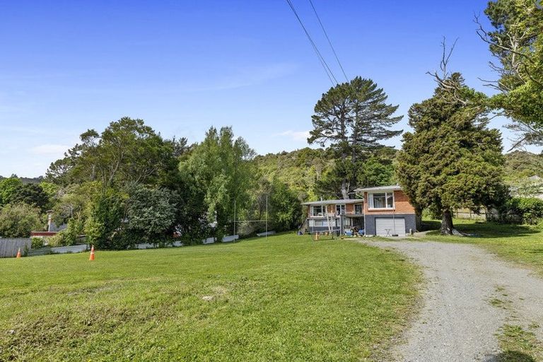 Photo of property in 119 Stokes Valley Road, Stokes Valley, Lower Hutt, 5019