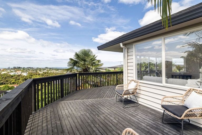 Photo of property in 941 East Coast Road, Torbay, Auckland, 0630
