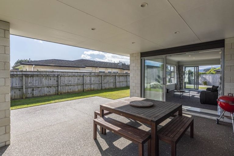 Photo of property in 16 Petrel Close, Paraparaumu Beach, Paraparaumu, 5032