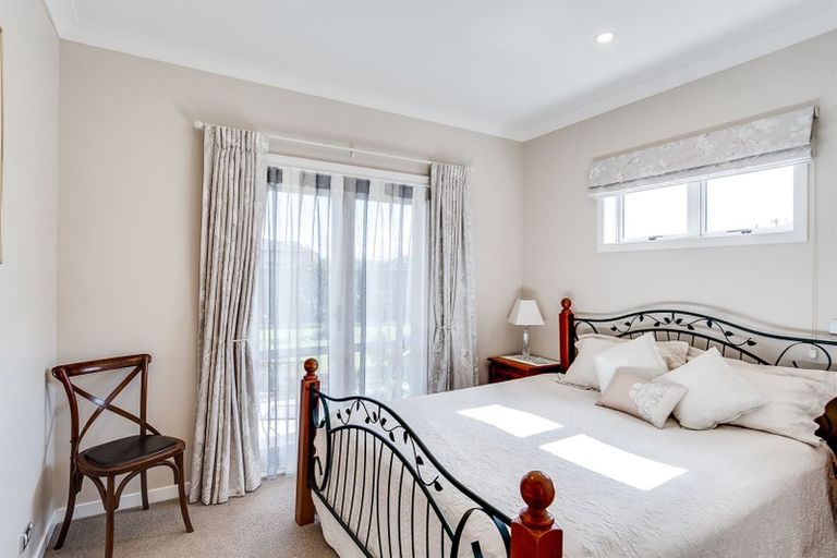 Photo of property in 3 Kapiti Drive, Poraiti, Napier, 4112