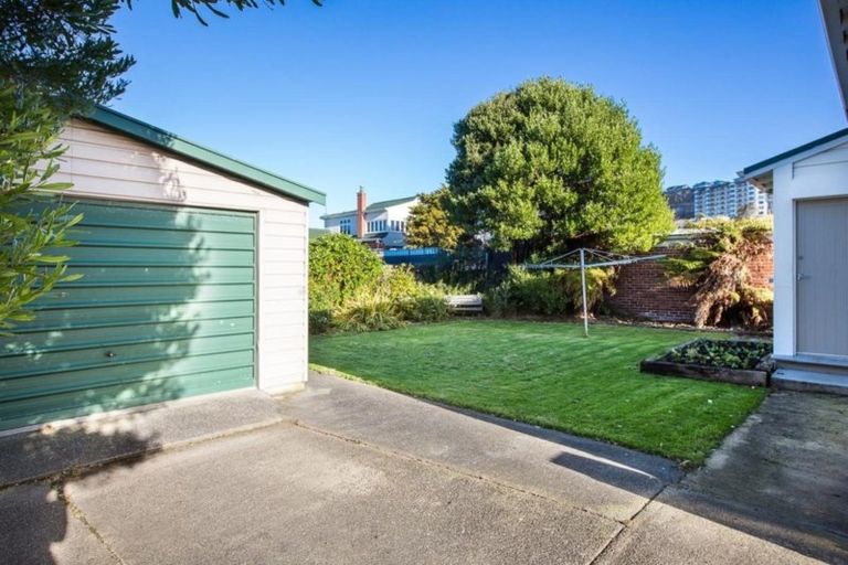 Photo of property in 257 Macandrew Road, Forbury, Dunedin, 9012