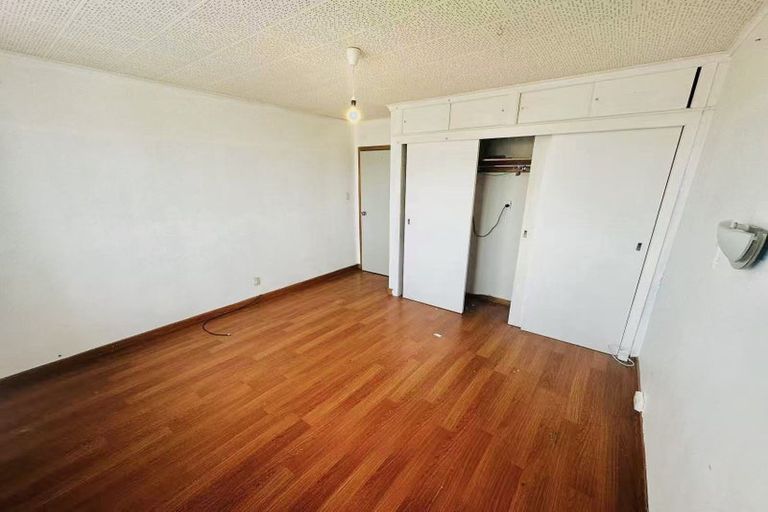 Photo of property in 35a Wade River Road, Stanmore Bay, Whangaparaoa, 0932