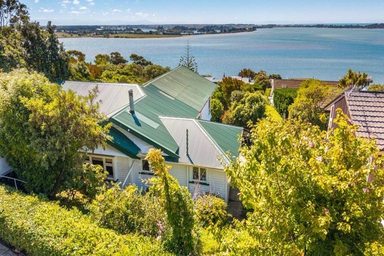 Photo of property in 9 Seamount Terrace, Mount Pleasant, Christchurch, 8081