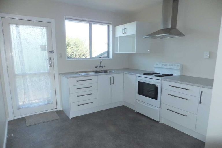 Photo of property in 3/101 Middlepark Road, Sockburn, Christchurch, 8042