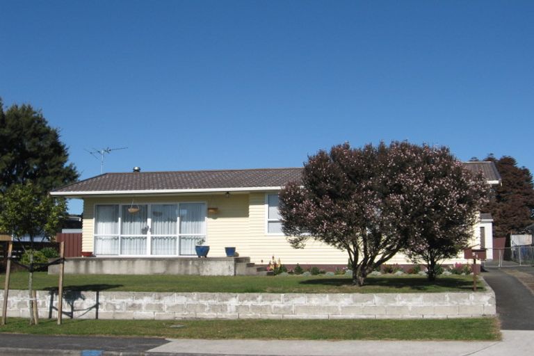 Photo of property in 51 Eastburn Street, Papakura, 2110