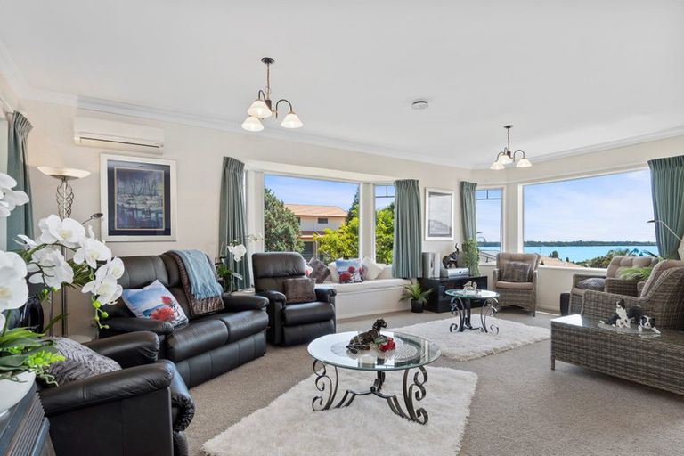 Photo of property in 15 Village Park Drive, Welcome Bay, Tauranga, 3112