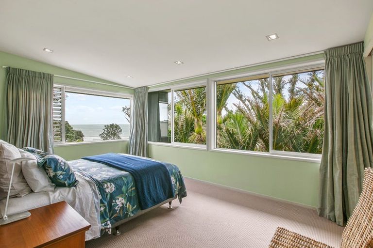 Photo of property in 11a Shearer Drive, Oakura, 4314