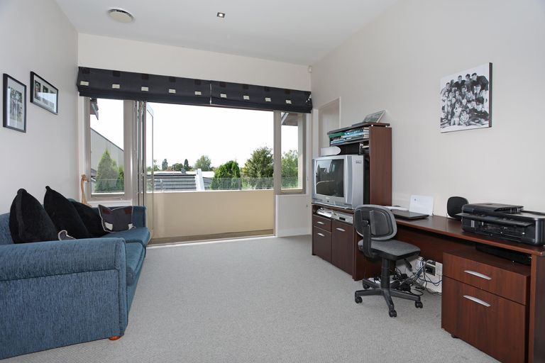 Photo of property in 29 Ngahere Park Road, Turitea, Palmerston North, 4472