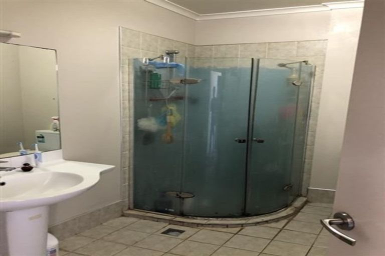 Photo of property in 4/130 Stancombe Road, Flat Bush, Auckland, 2016