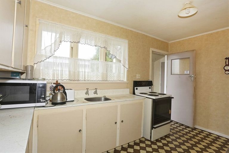 Photo of property in 17 Dumbarton Place, Strathern, Invercargill, 9812