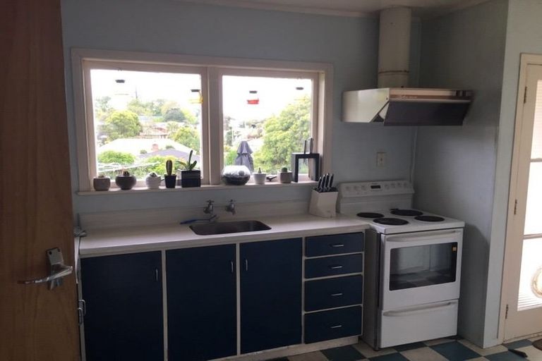 Photo of property in 21 Pegler Drive, Howick, Auckland, 2014