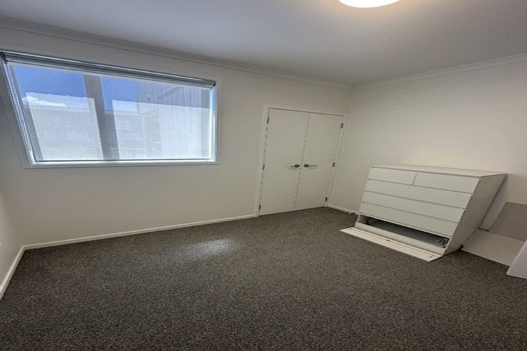Photo of property in 27 Manarini Road, Westgate, Auckland, 0614