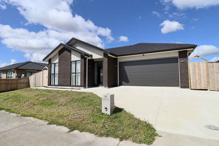 Photo of property in 30 Booker Drive, Tuakau, 2121