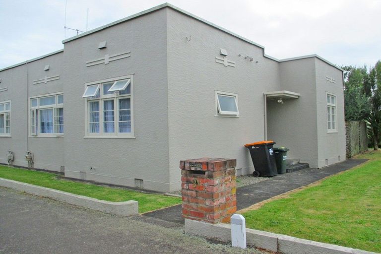 Photo of property in 29-31 Rangitira Avenue, Palmerston North, 4414