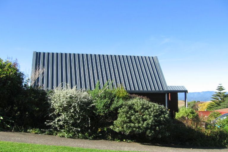 Photo of property in 18 Rajkot Terrace, Broadmeadows, Wellington, 6035