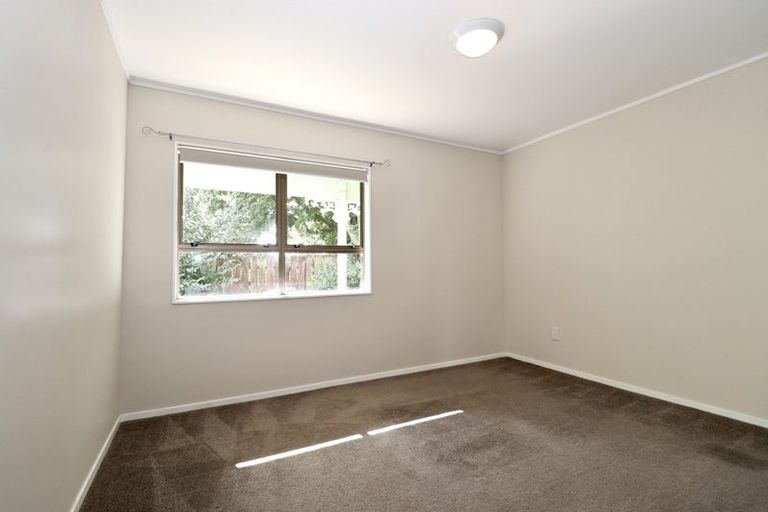 Photo of property in 1/5 Rosca Lane, Sunnyhills, Auckland, 2010