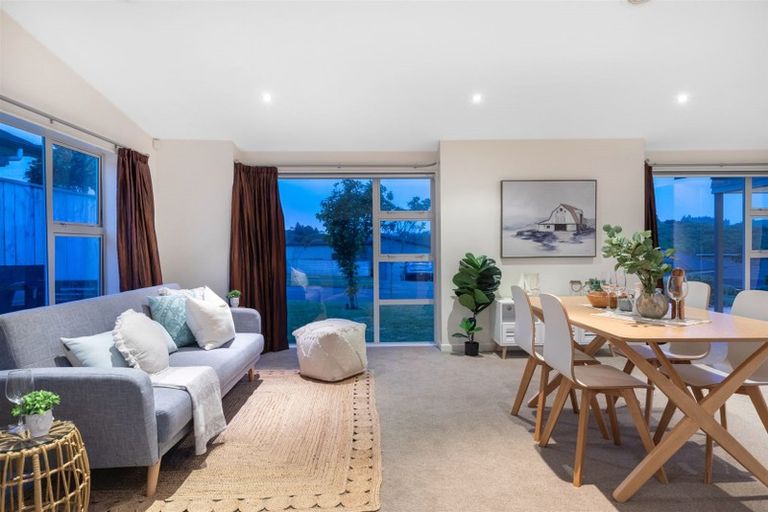 Photo of property in 18 Dusky Crescent, Aotea, Porirua, 5024