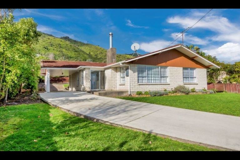 Photo of property in 45 Huia Street, Waikanae, 5036