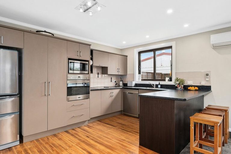 Photo of property in 6 Doon Street, Vauxhall, Dunedin, 9013