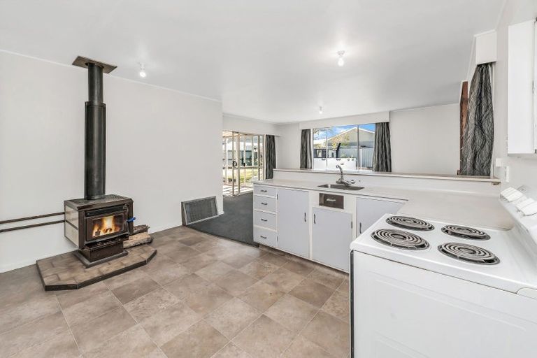 Photo of property in 8 Coates Place, Rangiora, 7400