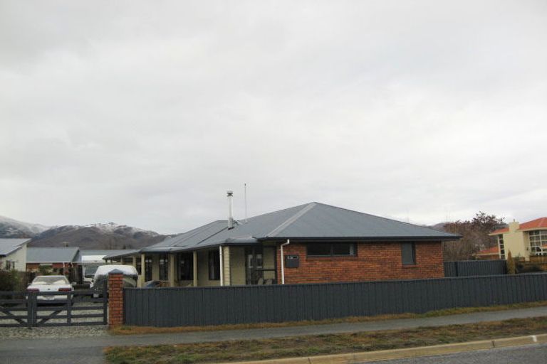 Photo of property in 2 Farrier Court, Cromwell, 9310