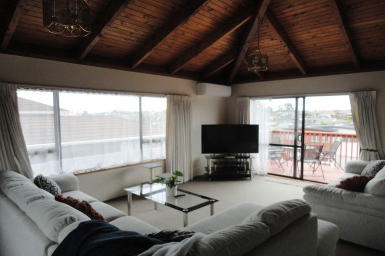 Photo of property in 34b Mark Edward Drive, Half Moon Bay, Auckland, 2012