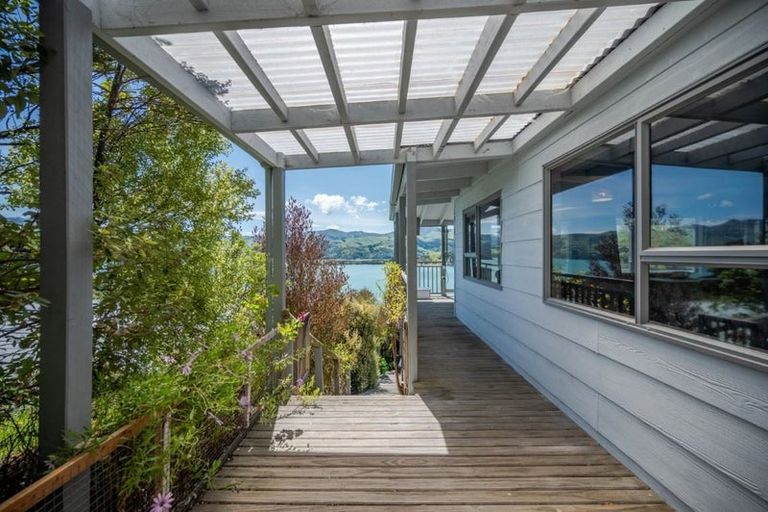 Photo of property in 33 Kingfisher Road, Takamatua, Akaroa, 7581