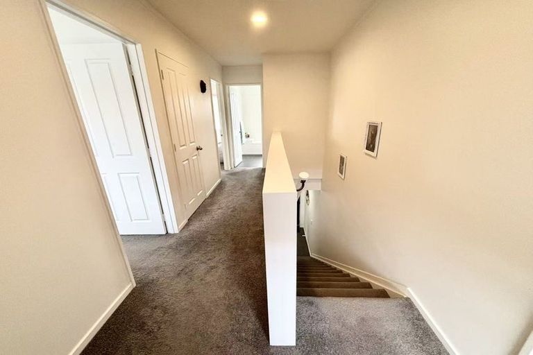 Photo of property in 1 Butia Avenue, Henderson, Auckland, 0612