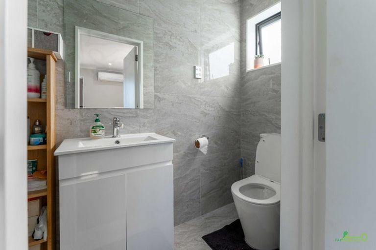 Photo of property in 41a Scotts Road, Manurewa East, Auckland, 2102