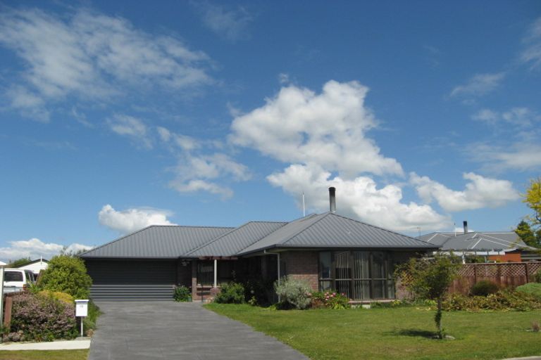 Photo of property in 15 Manahi Place, Woodend, 7610