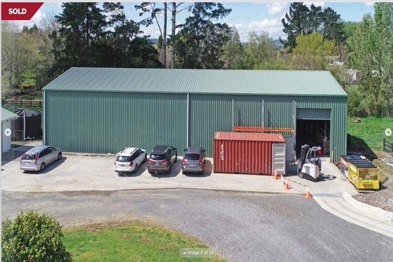 Photo of property in 580 Burtt Road, Runciman, Drury, 2578