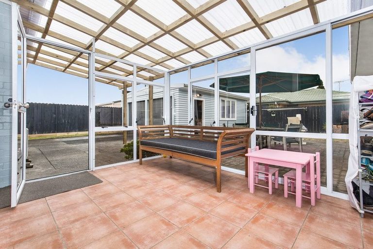 Photo of property in 8 Hunua Road, Papakura, 2110