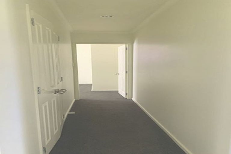 Photo of property in 30 Magnolia Drive, Waiuku, 2123