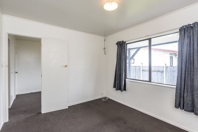 Photo of property in 2 Spackman Crescent, Paraparaumu, 5032