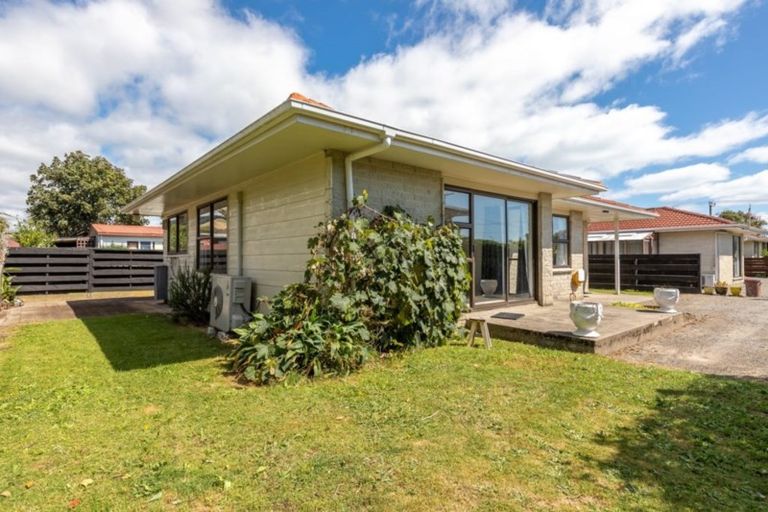 Photo of property in 63c Parata Street, Waikanae, 5036