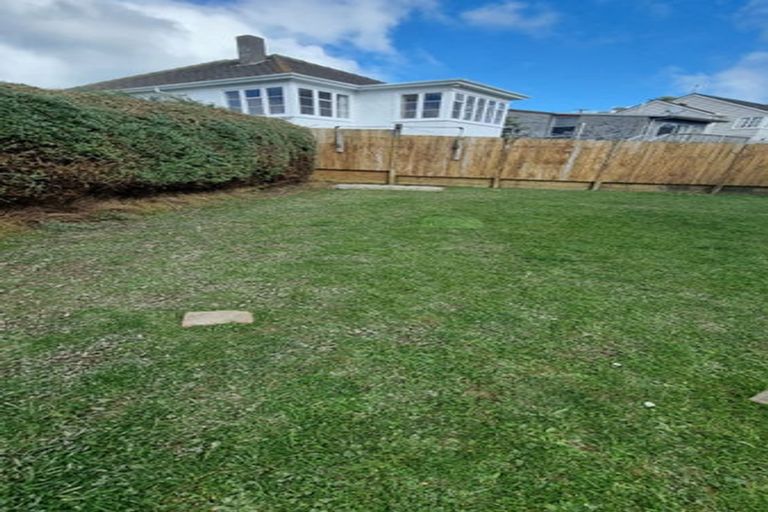 Photo of property in 41 Hindmarsh Street, Johnsonville, Wellington, 6037