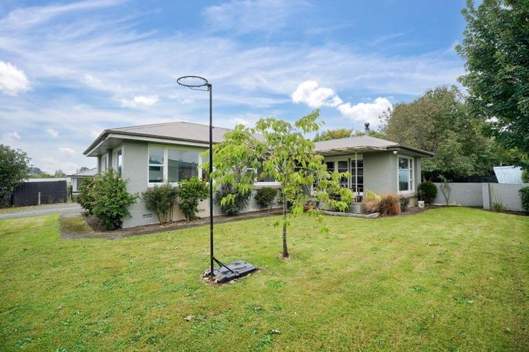 Photo of property in 106 Dunlop Street, Wallacetown, 9816