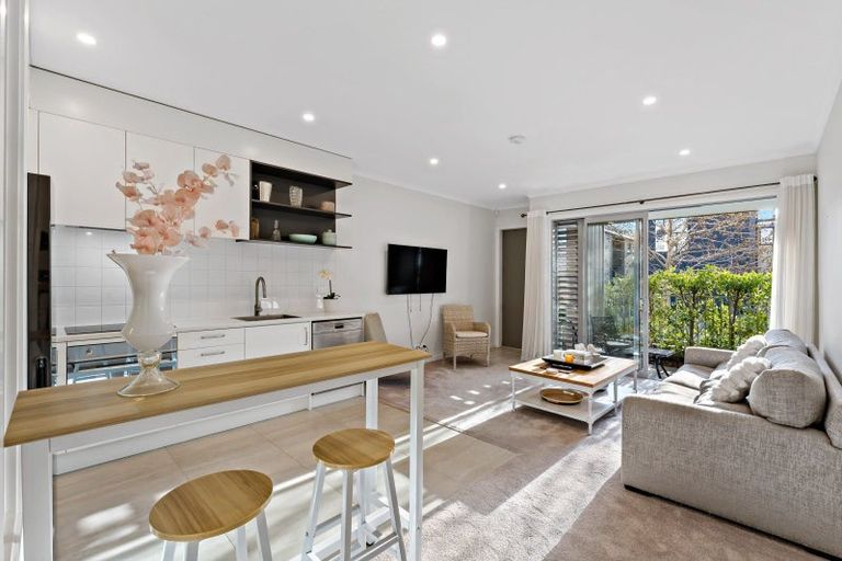 Photo of property in 11/2 Warrant Officer Lane, Hobsonville, Auckland, 0616