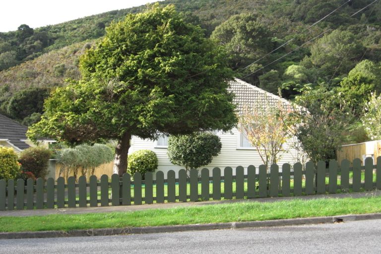 Photo of property in 45 Wilkie Crescent, Naenae, Lower Hutt, 5011