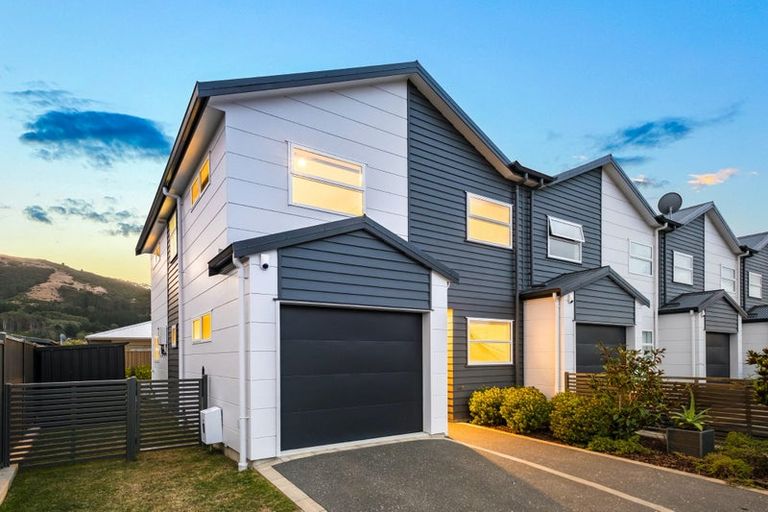 Photo of property in 12 Torea Place, Kenepuru, Porirua, 5022