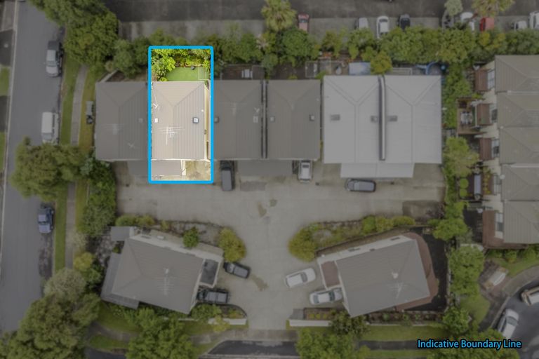 Photo of property in 3/2 Sunnydale Place, Oteha, Auckland, 0632