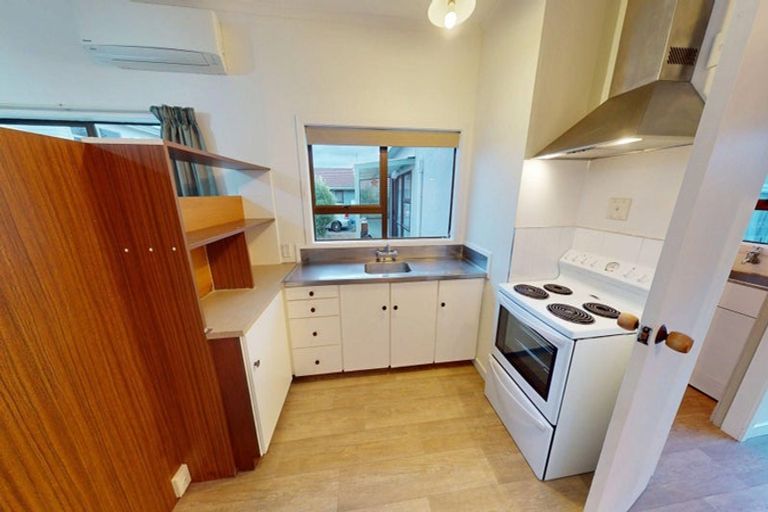 Photo of property in 33 Puriri Terrace, Roslyn, Palmerston North, 4414